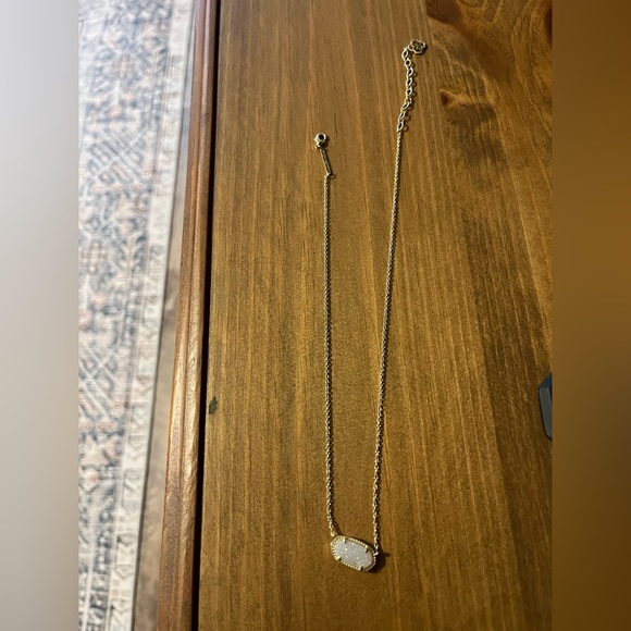 Kendra Scott Necklace - Picture 2 of 2